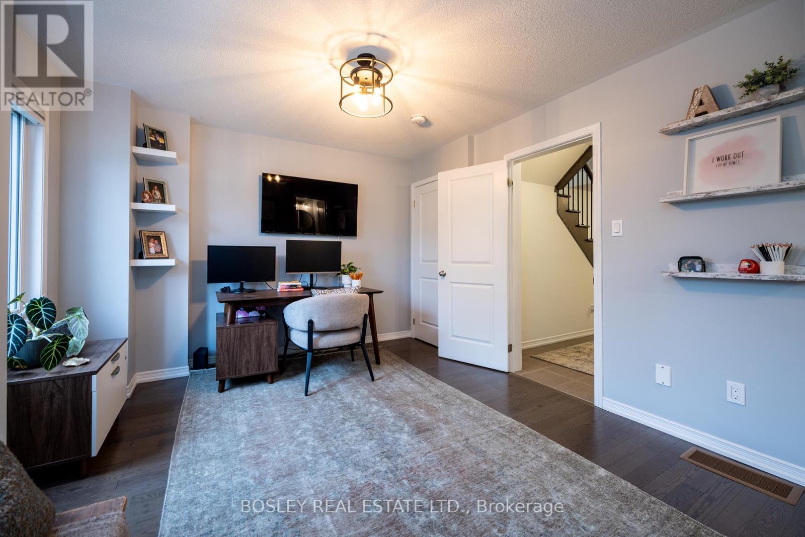 1818 Mitoff Place, Mississauga, Ontario L4W 0E8 - Photo 34 - W12522424