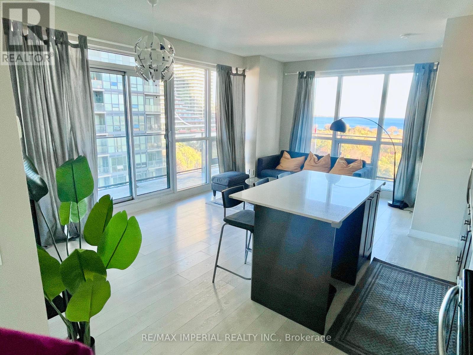 1201 - 2212 LAKE SHORE BOULEVARD W, Toronto, Ontario