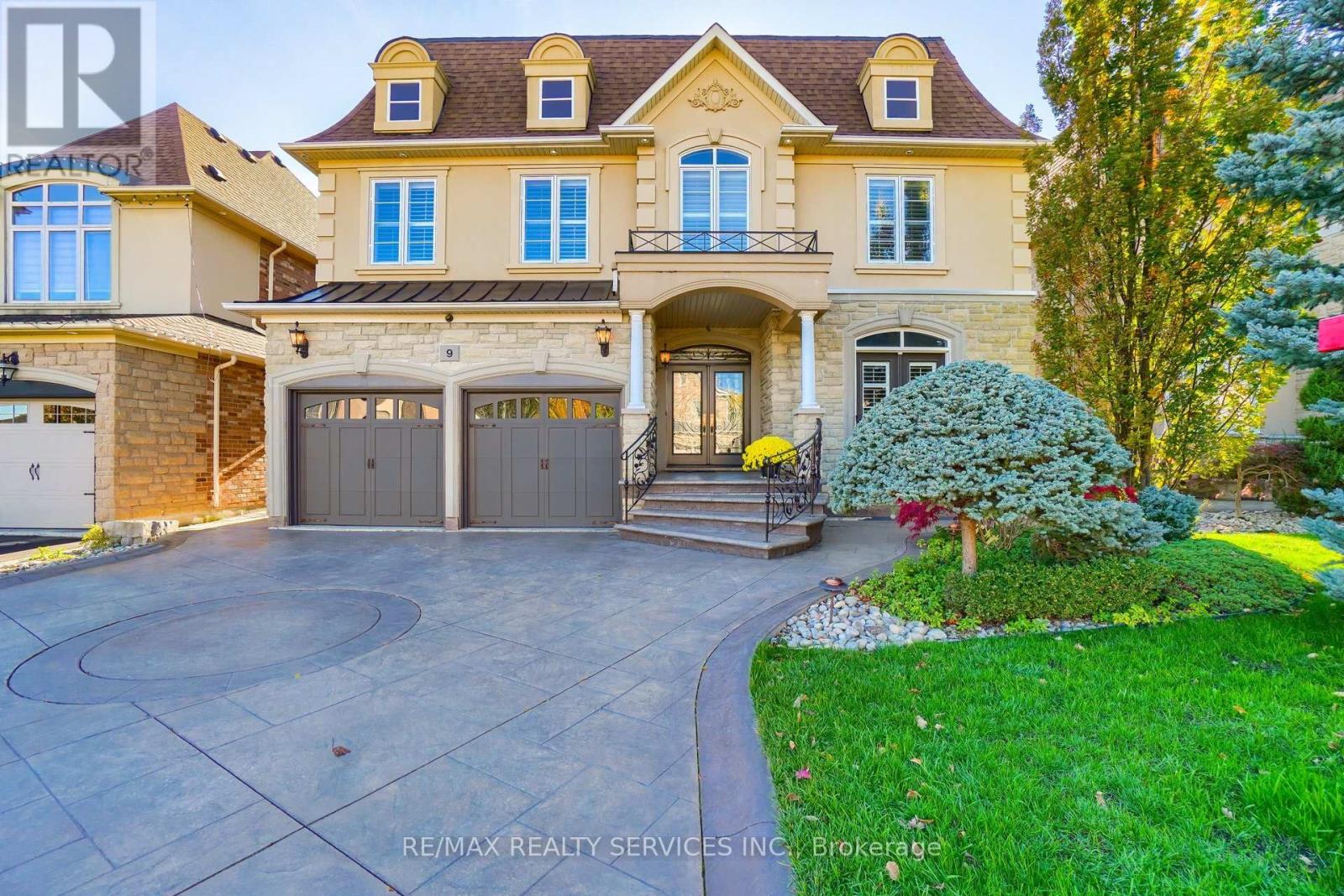 9 CONCORDE DRIVE, Brampton, Ontario