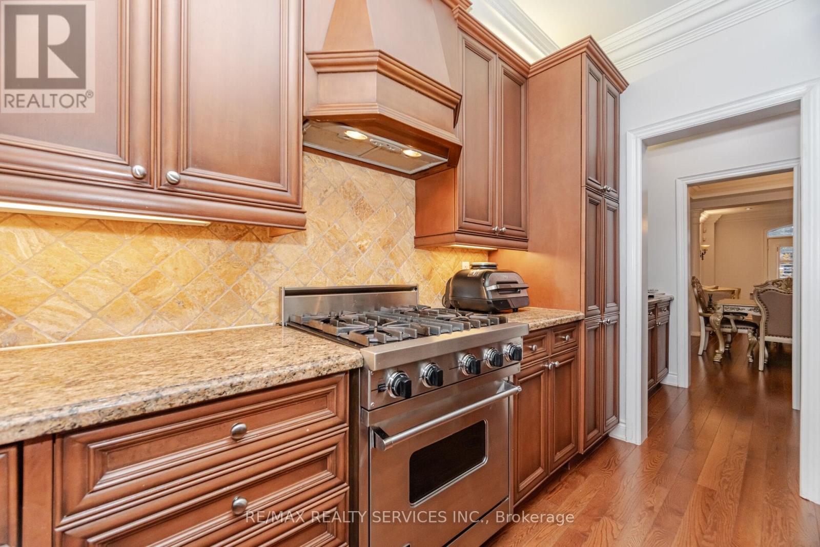 9 Concorde Drive, Brampton, Ontario L6P 1V3 - Photo 17 - W12522446