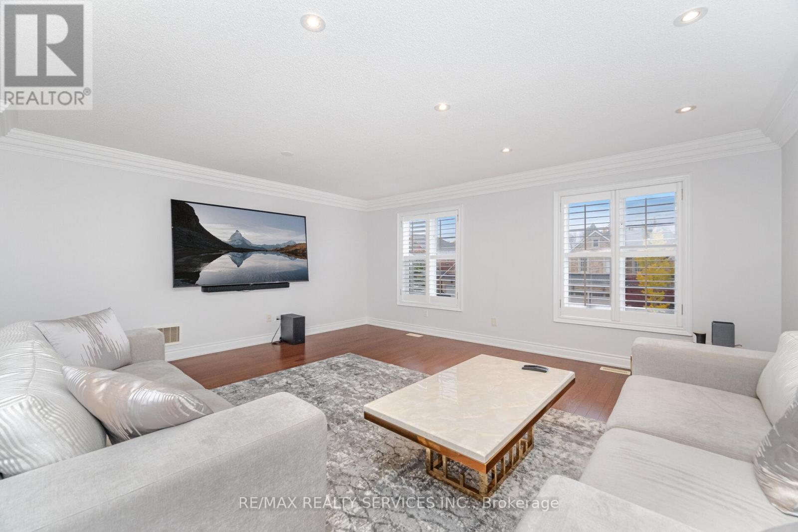 9 Concorde Drive, Brampton, Ontario L6P 1V3 - Photo 26 - W12522446