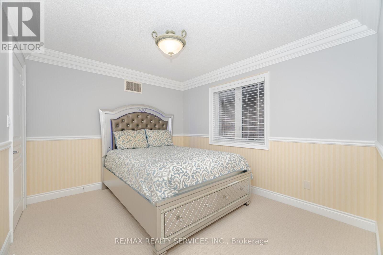 9 Concorde Drive, Brampton, Ontario L6P 1V3 - Photo 35 - W12522446