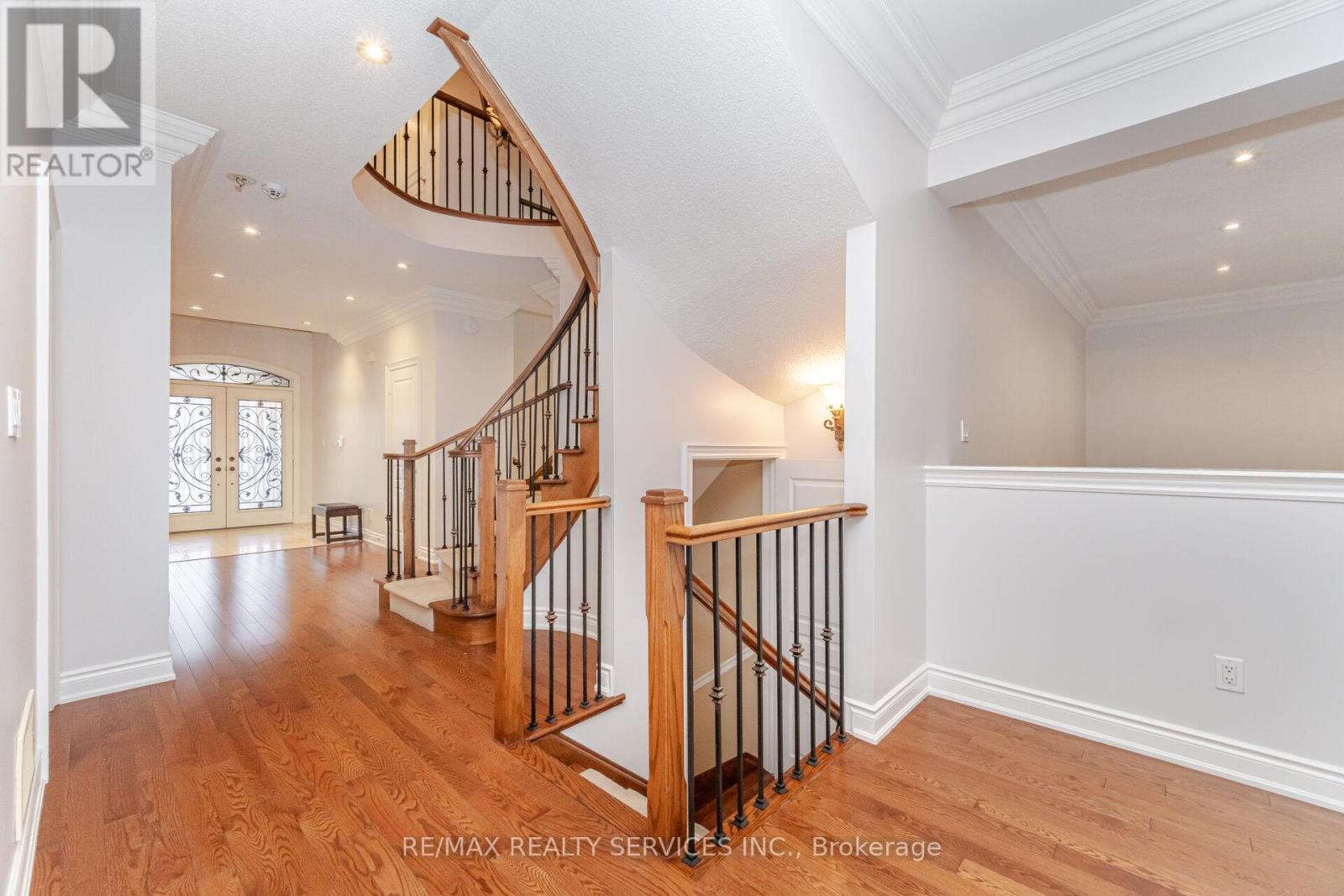 9 Concorde Drive, Brampton, Ontario L6P 1V3 - Photo 38 - W12522446