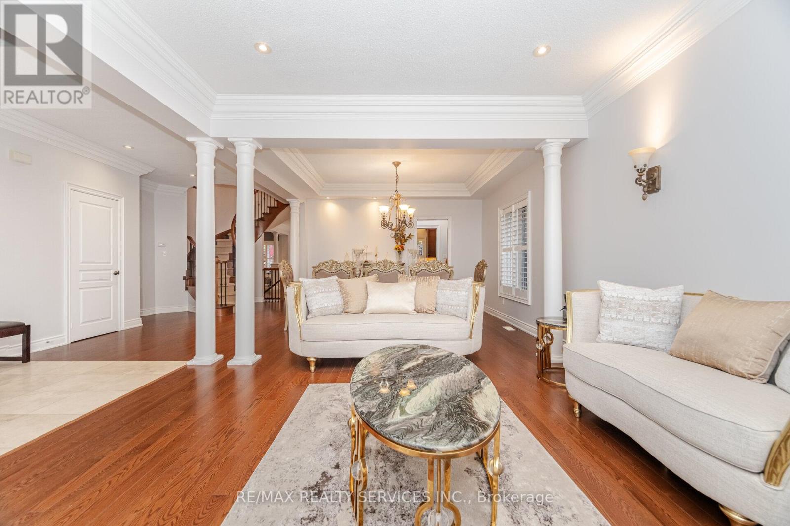 9 Concorde Drive, Brampton, Ontario L6P 1V3 - Photo 8 - W12522446