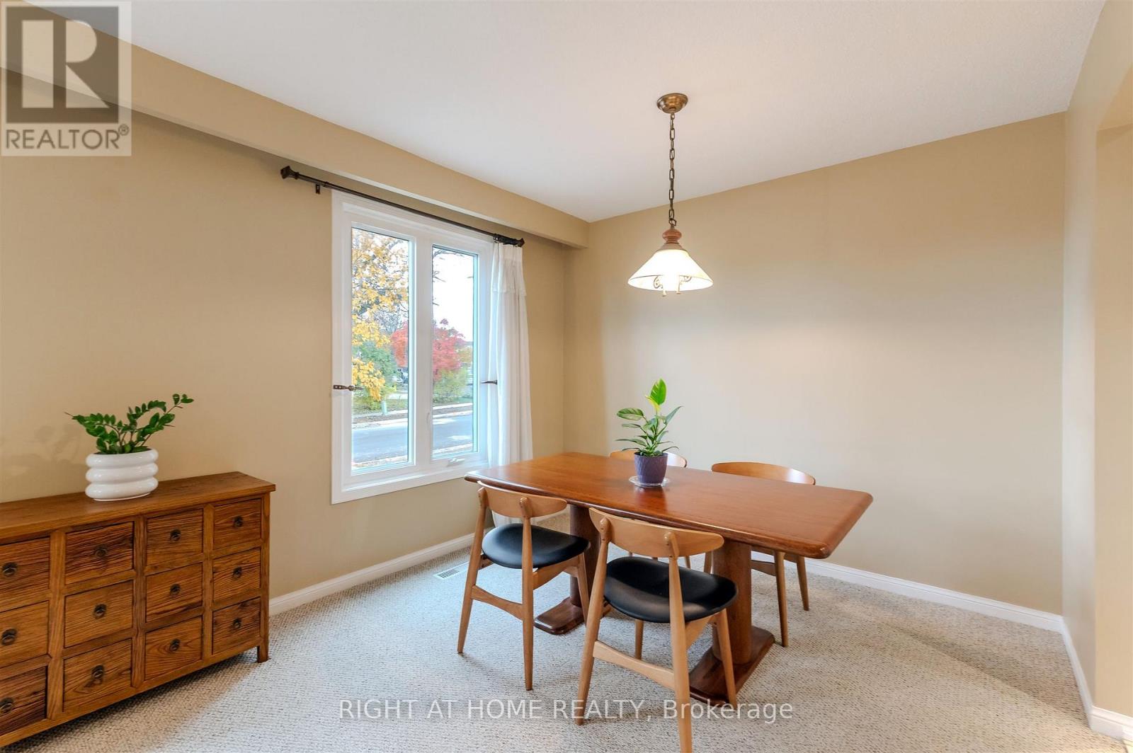 1033 Havendale Boulevard, Burlington, Ontario L7P 3P7 - Photo 12 - W12522522