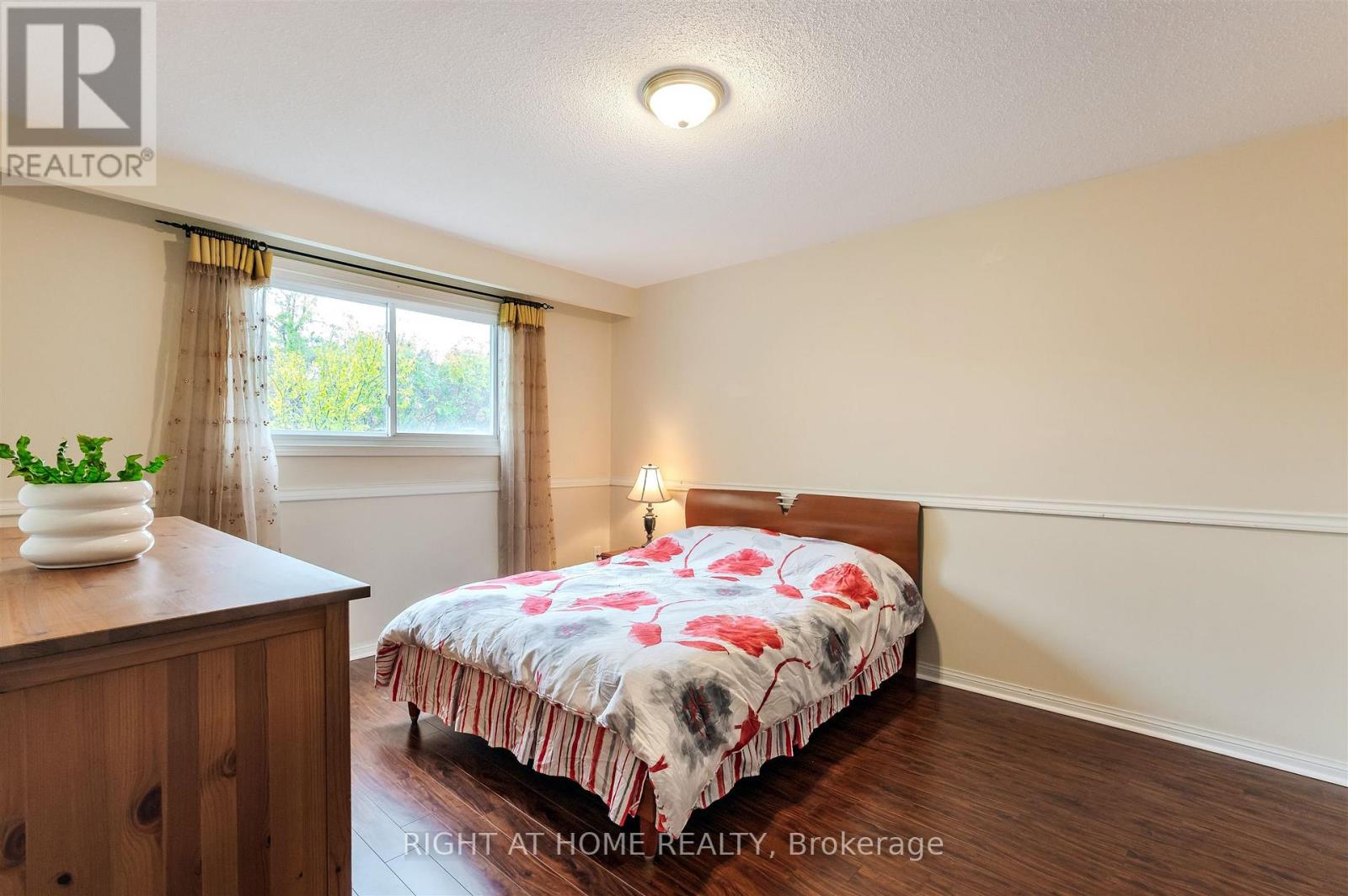 1033 Havendale Boulevard, Burlington, Ontario L7P 3P7 - Photo 18 - W12522522