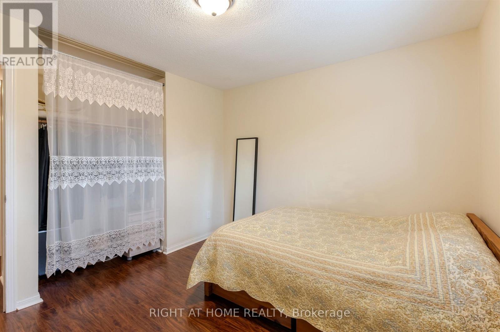 1033 Havendale Boulevard, Burlington, Ontario L7P 3P7 - Photo 23 - W12522522