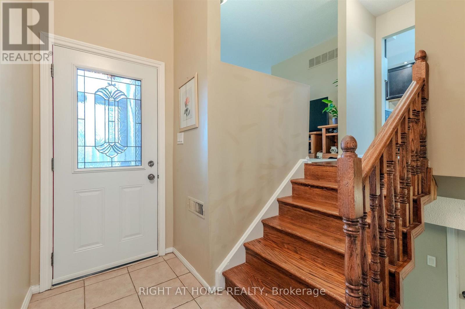 1033 Havendale Boulevard, Burlington, Ontario L7P 3P7 - Photo 5 - W12522522