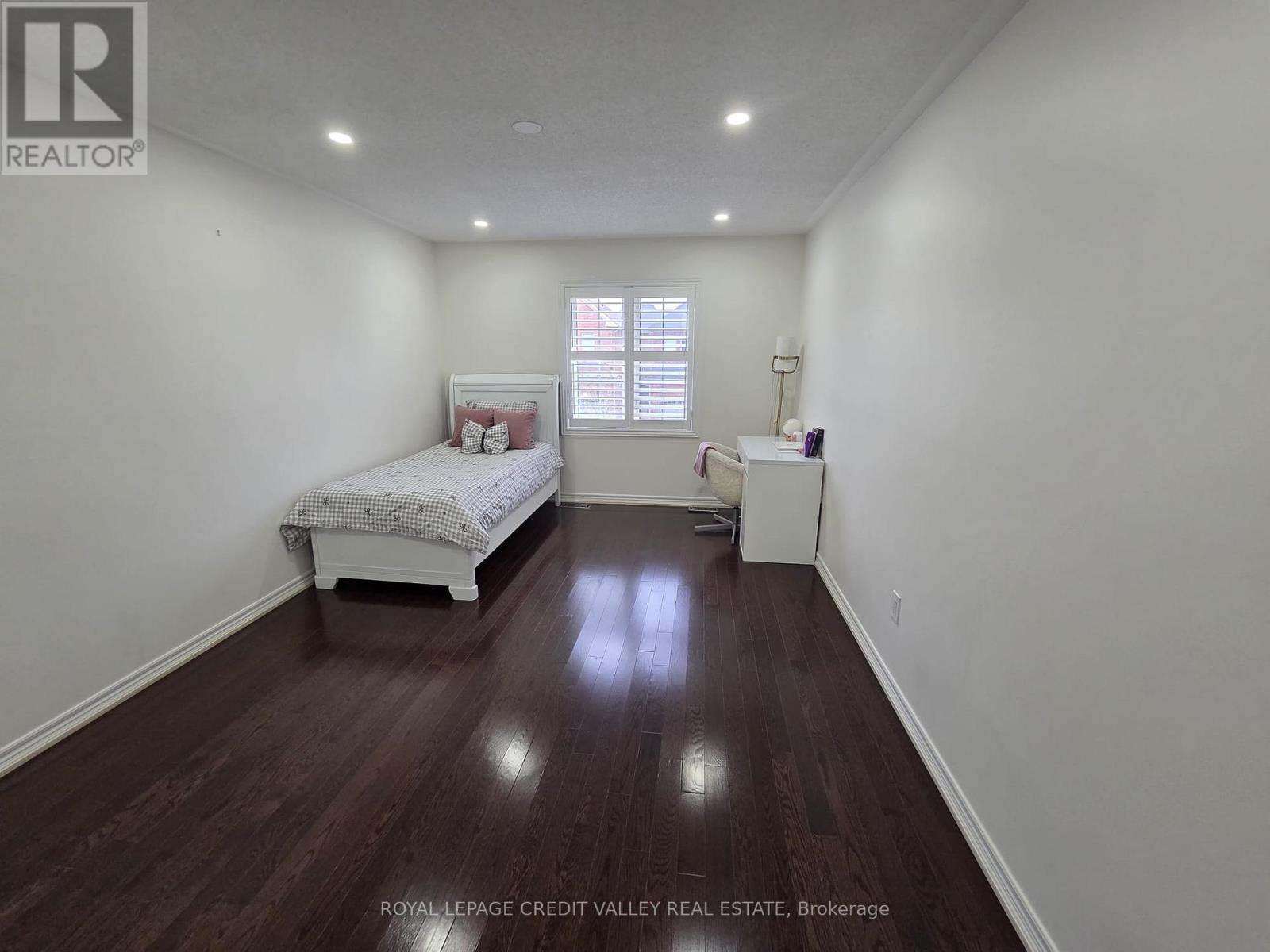 242 Jarrett Crossing Court, Milton, Ontario L9T 6Z9 - Photo 29 - W12522524