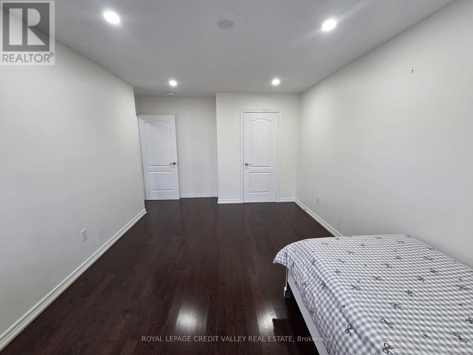 242 Jarrett Crossing Court, Milton, Ontario L9T 6Z9 - Photo 33 - W12522524