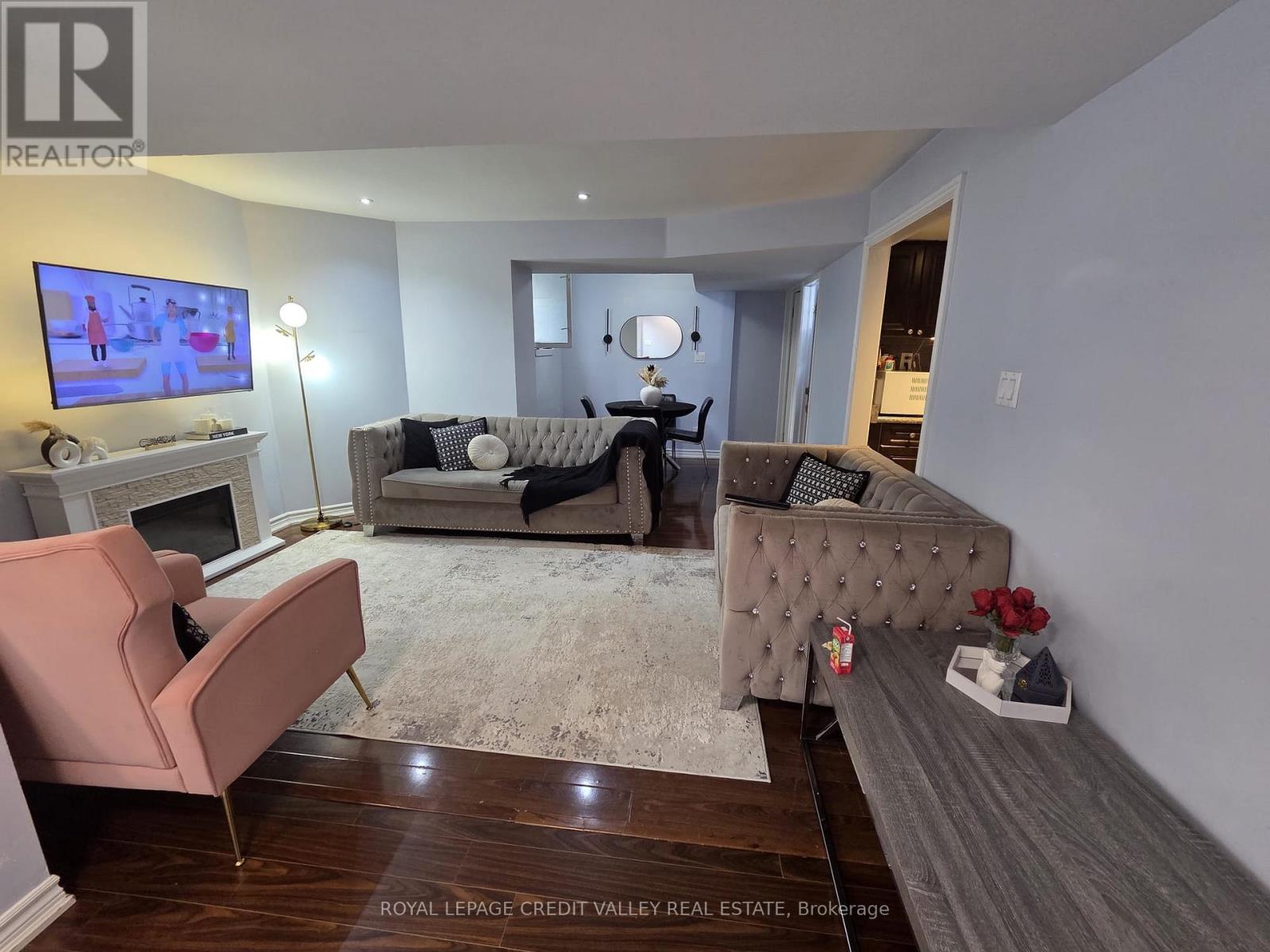 242 Jarrett Crossing Court, Milton, Ontario L9T 6Z9 - Photo 42 - W12522524