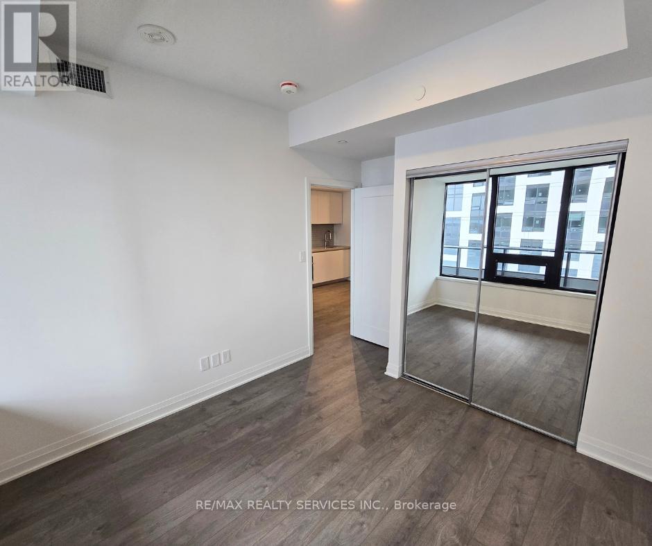 4023 The Exchange, Mississauga, Ontario  L5B 0N4 - Photo 4 - W12522526