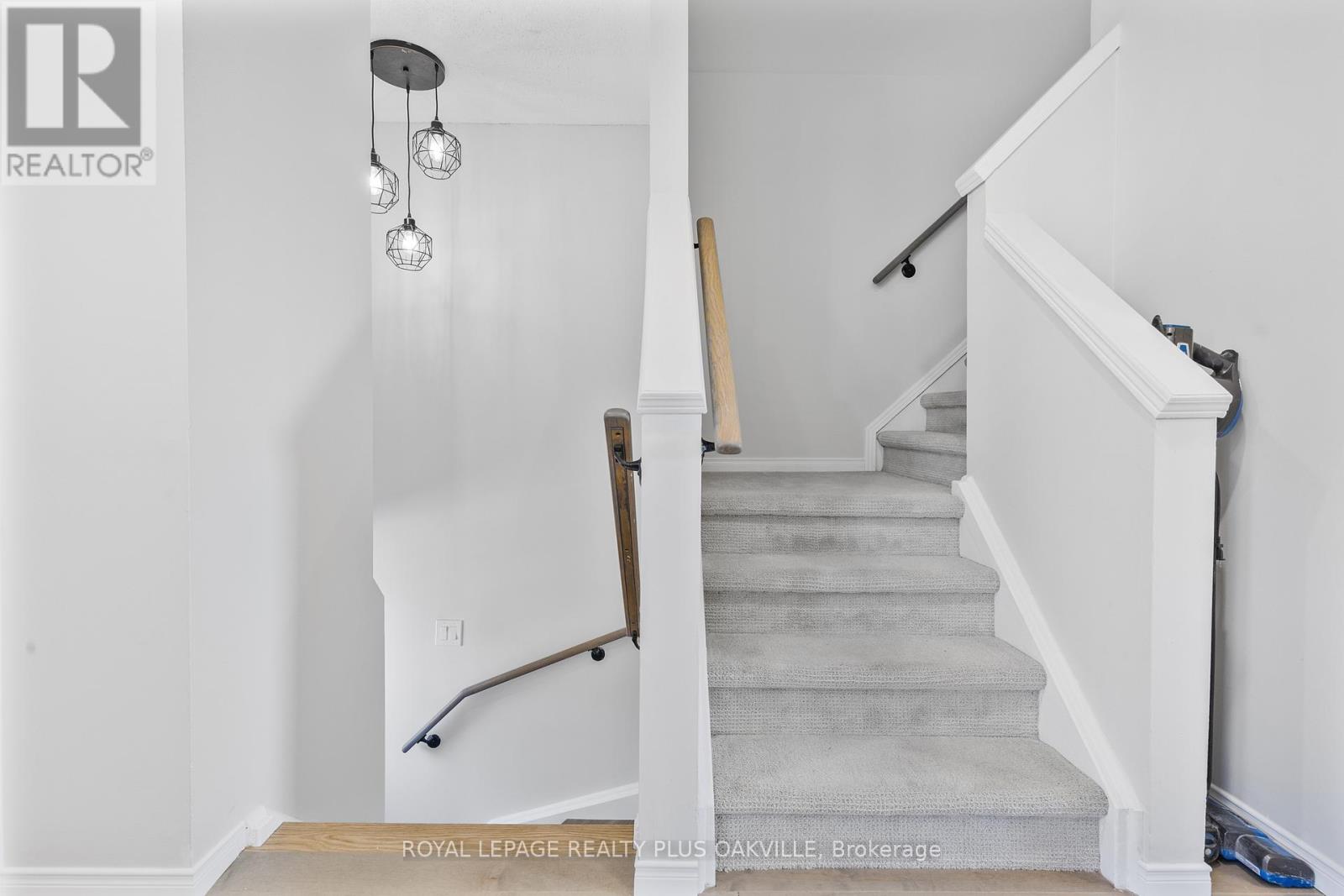 34 - 2272 Mowat Avenue, Oakville, Ontario  L6H 5L8 - Photo 11 - W12522568