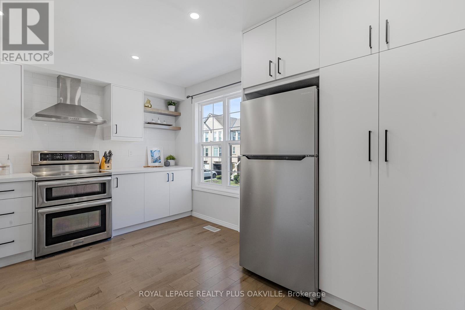 34 - 2272 Mowat Avenue, Oakville, Ontario  L6H 5L8 - Photo 5 - W12522568