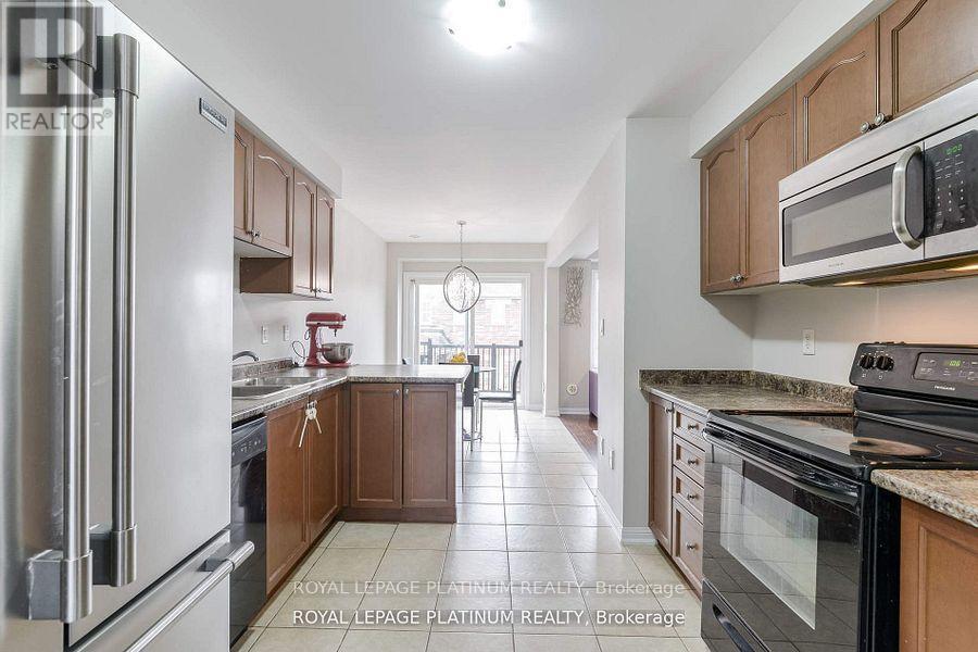 12 Ganton Heights, Brampton, Ontario  L7A 0P7 - Photo 10 - W12522618