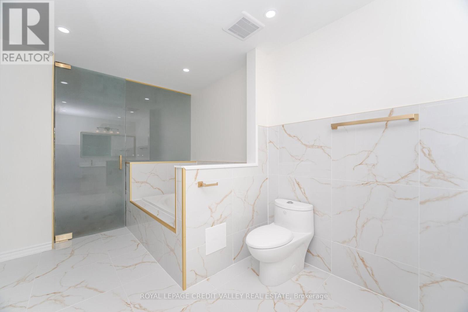 70 Blue Diamond Drive, Brampton, Ontario L6S 6K3 - Photo 27 - W12522624