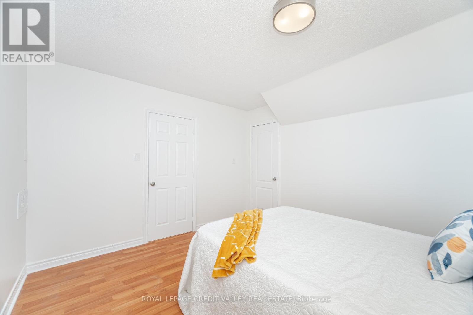 70 Blue Diamond Drive, Brampton, Ontario L6S 6K3 - Photo 29 - W12522624