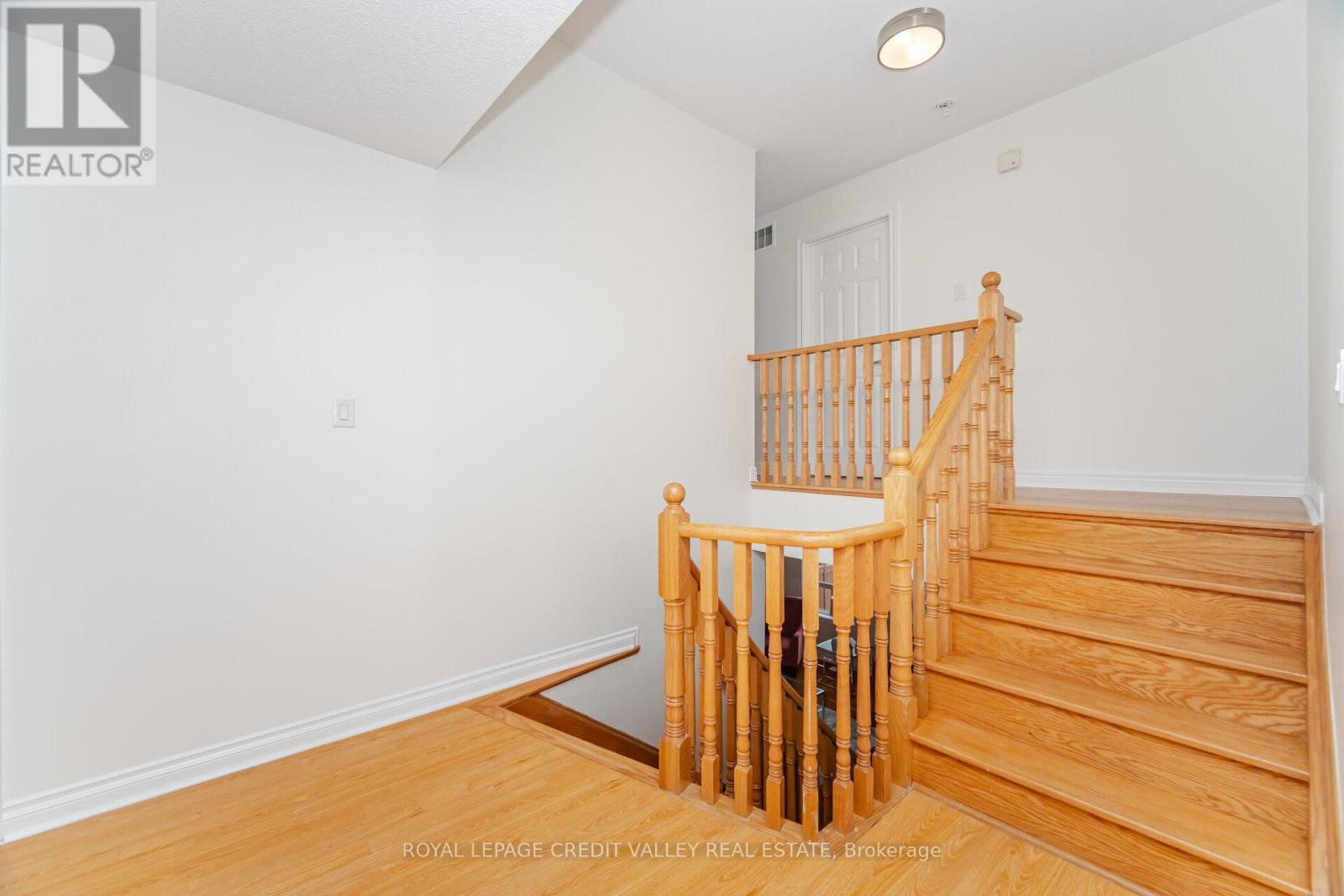 70 Blue Diamond Drive, Brampton, Ontario L6S 6K3 - Photo 30 - W12522624