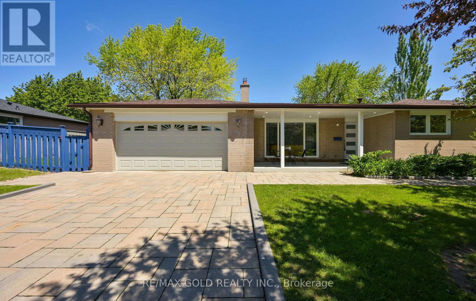 15 FLAVIAN CRESCENT, Brampton, Ontario