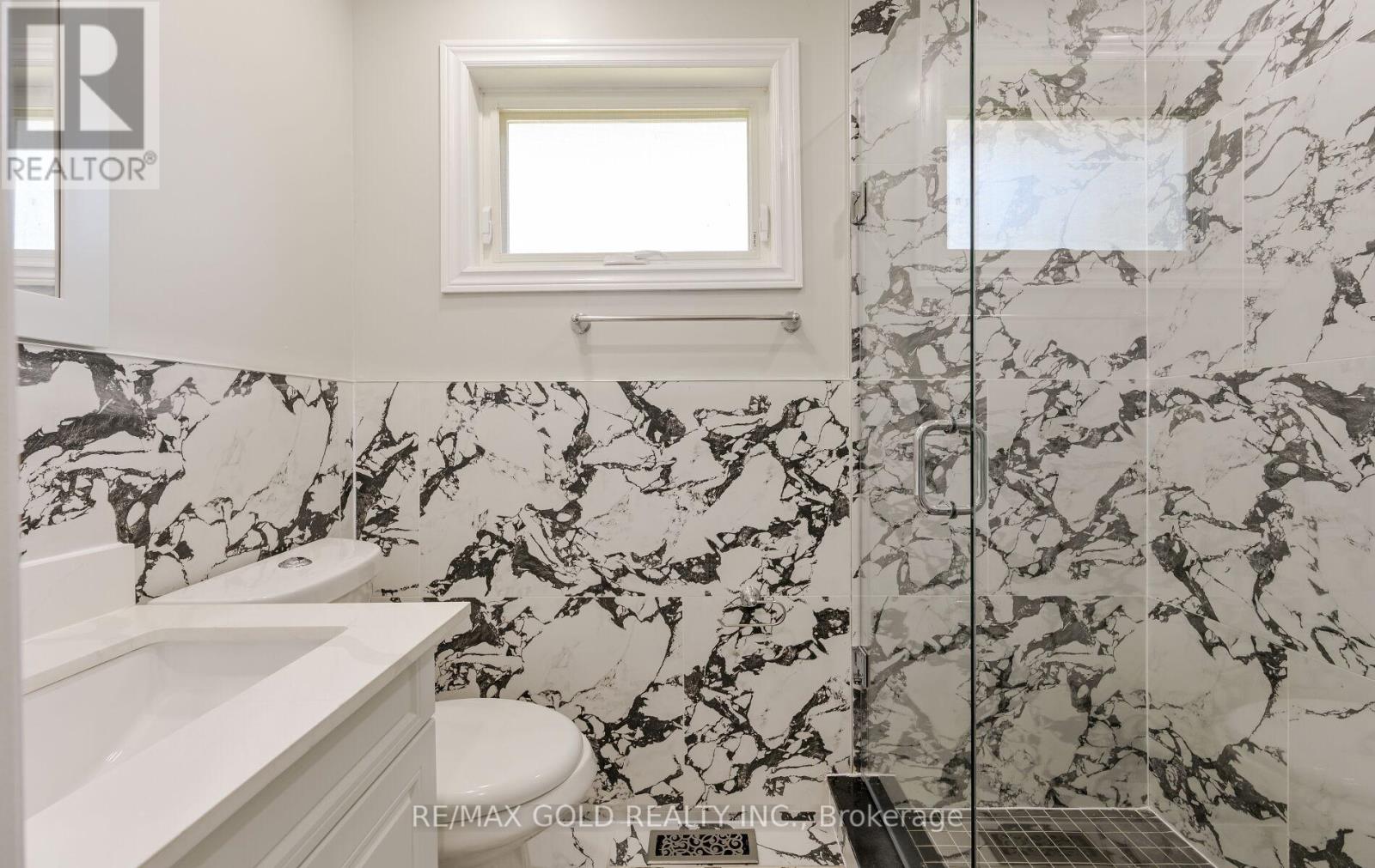 15 Flavian Crescent, Brampton, Ontario  L6T 3P2 - Photo 13 - W12522672