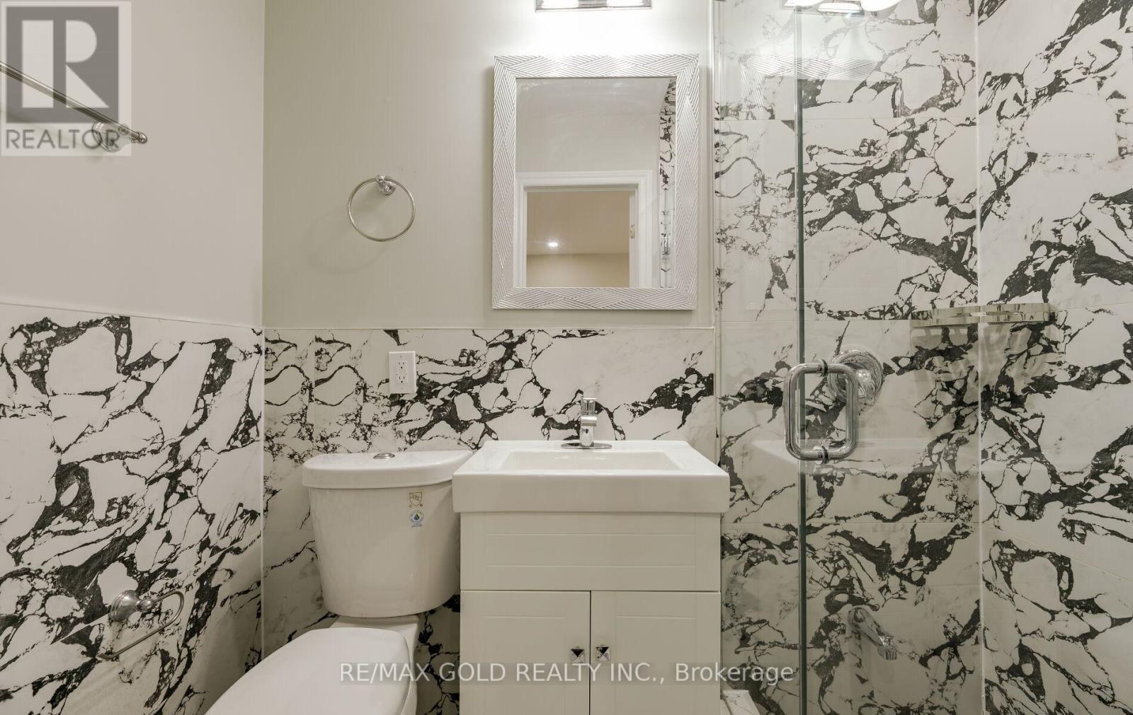 15 Flavian Crescent, Brampton, Ontario  L6T 3P2 - Photo 16 - W12522672