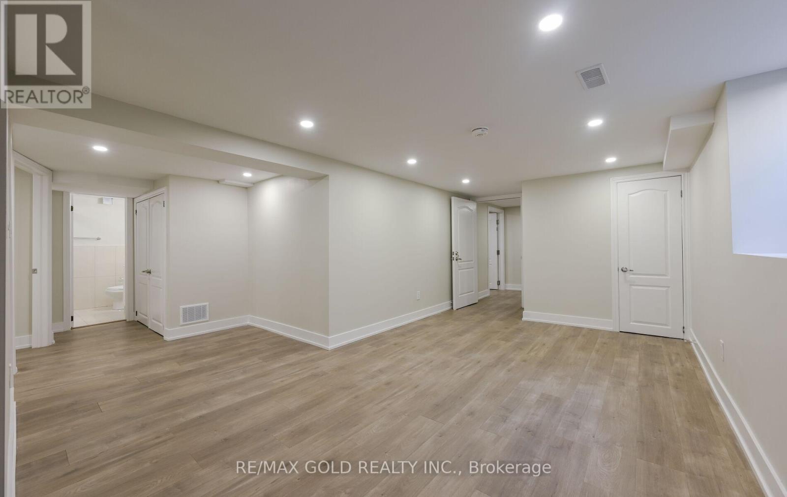 15 Flavian Crescent, Brampton, Ontario  L6T 3P2 - Photo 22 - W12522672