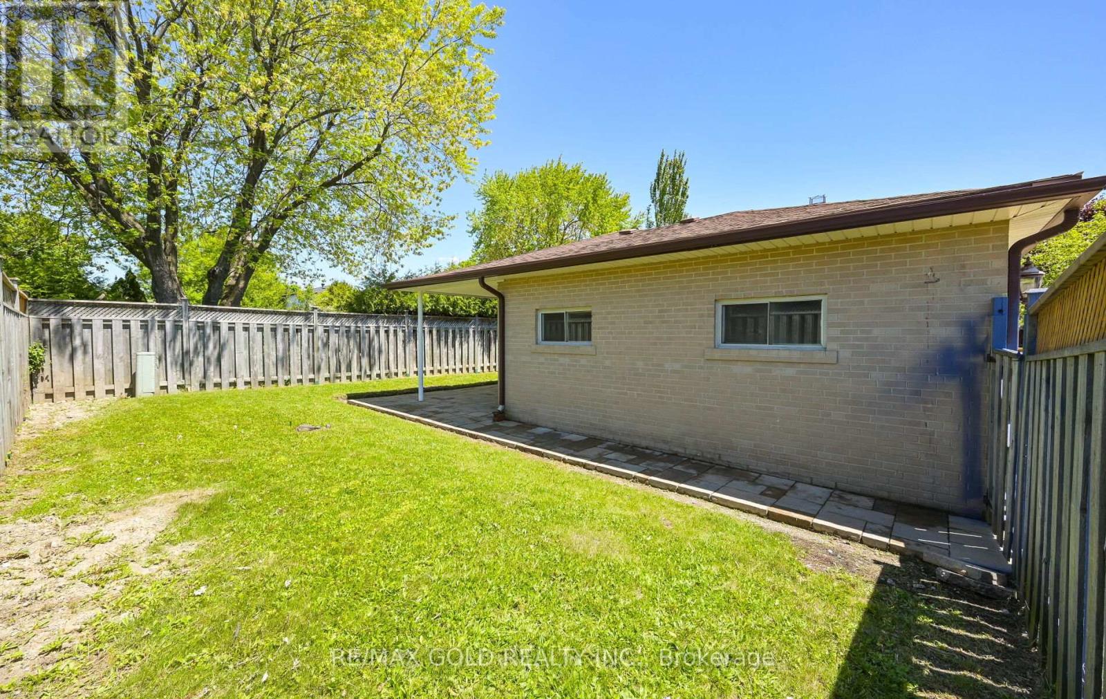 15 Flavian Crescent, Brampton, Ontario  L6T 3P2 - Photo 33 - W12522672