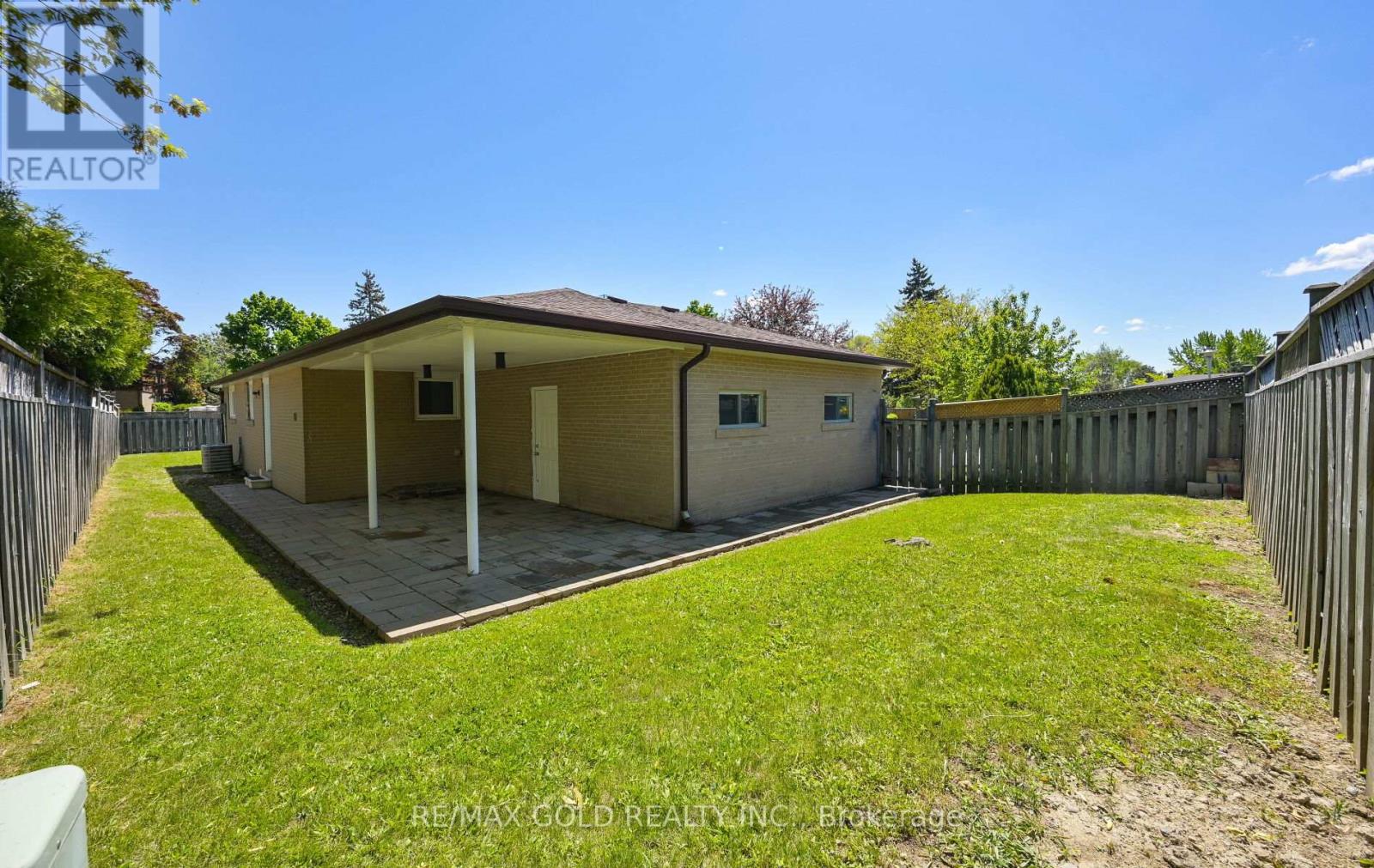 15 Flavian Crescent, Brampton, Ontario  L6T 3P2 - Photo 34 - W12522672