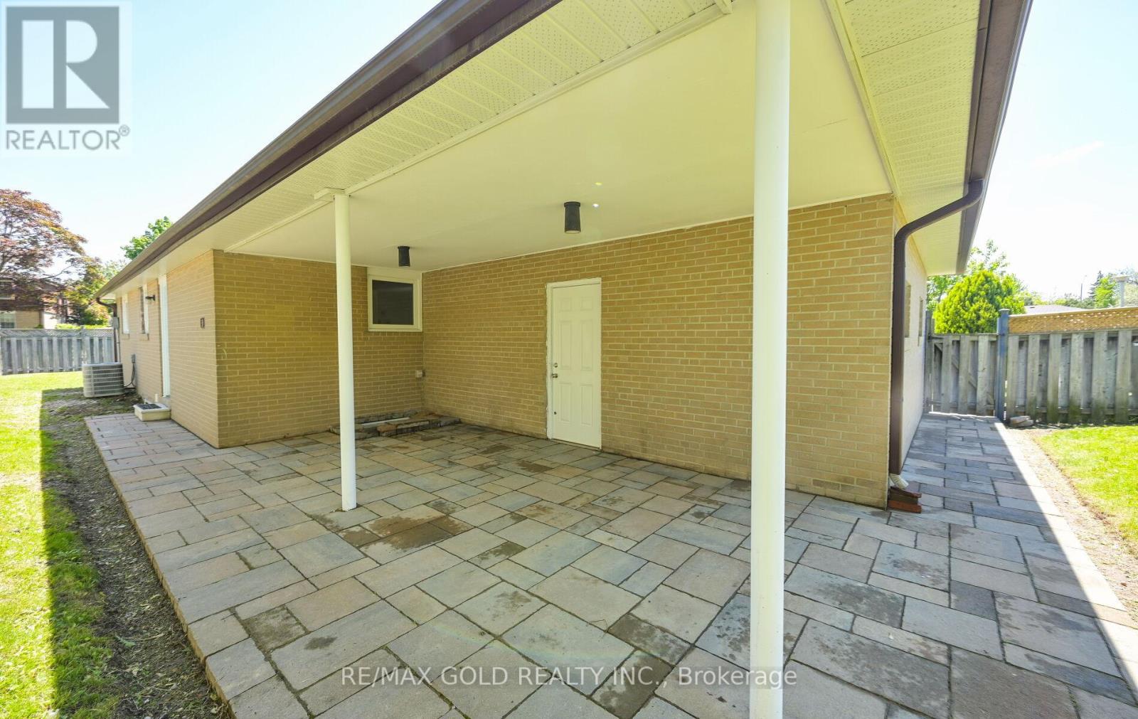 15 Flavian Crescent, Brampton, Ontario  L6T 3P2 - Photo 35 - W12522672