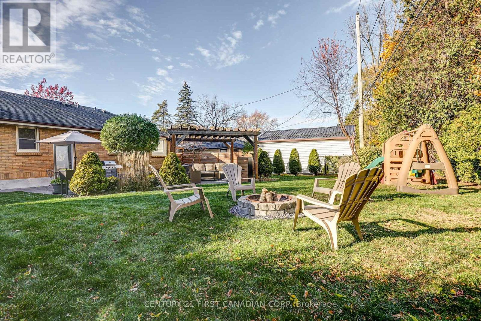 374 Glenrose Drive, London South, Ontario N6K 2A8 - Photo 50 - X12520748