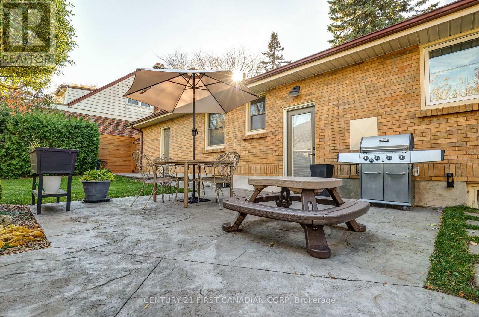 374 Glenrose Drive, London South, Ontario N6K 2A8 - Photo 48 - X12520748