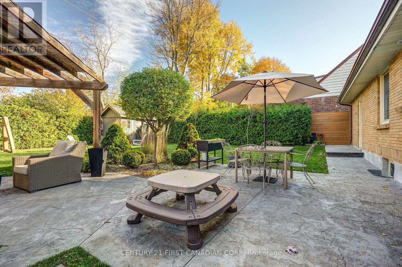 374 Glenrose Drive, London South, Ontario N6K 2A8 - Photo 46 - X12520748