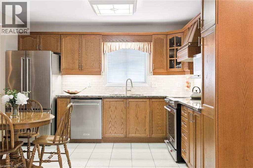 18 Naples Boulevard, Hamilton, Ontario  L9B 2J2 - Photo 11 - 40775064