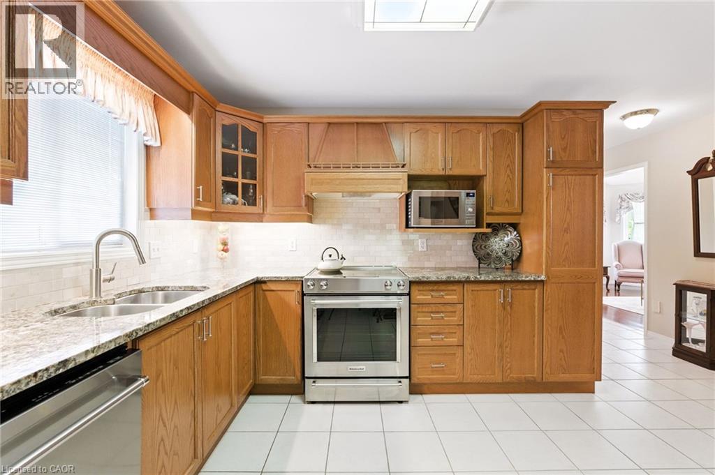 18 Naples Boulevard, Hamilton, Ontario  L9B 2J2 - Photo 13 - 40775064