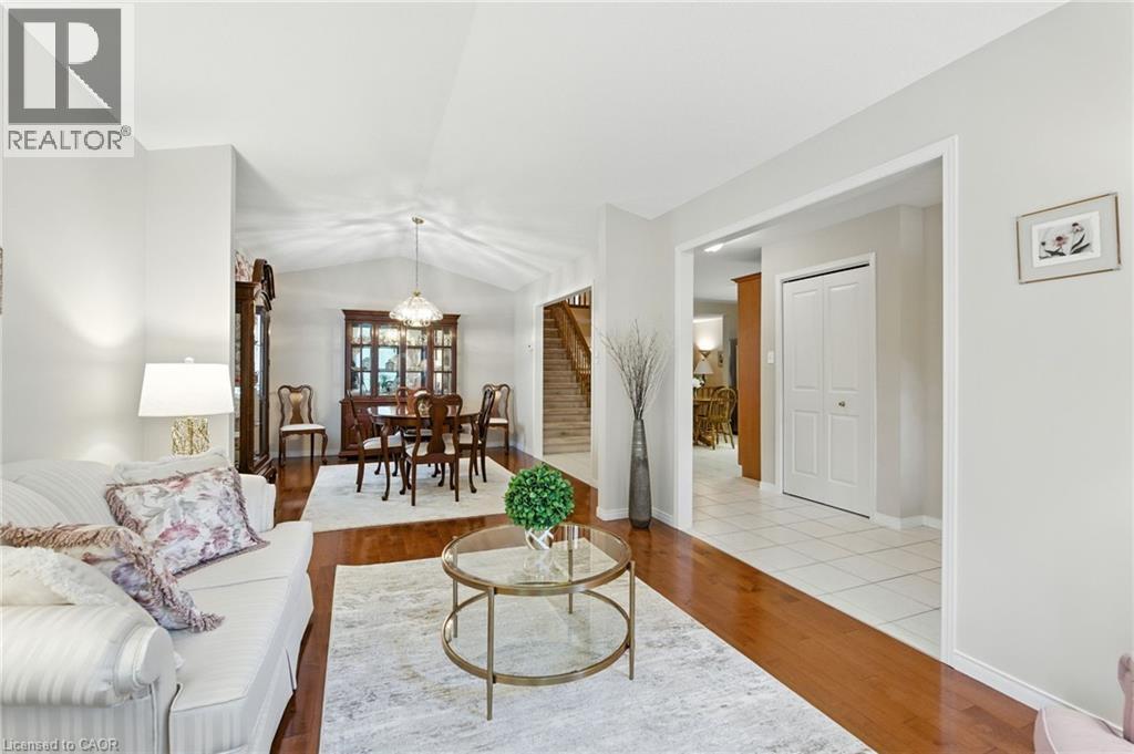 18 Naples Boulevard, Hamilton, Ontario  L9B 2J2 - Photo 7 - 40775064