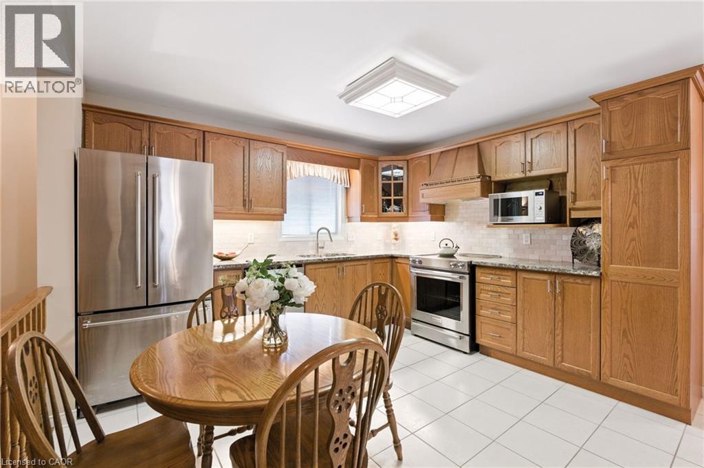 18 Naples Boulevard, Hamilton, Ontario  L9B 2J2 - Photo 10 - 40775064