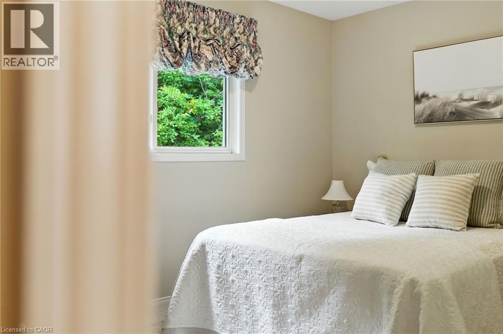 18 Naples Boulevard, Hamilton, Ontario  L9B 2J2 - Photo 29 - 40775064