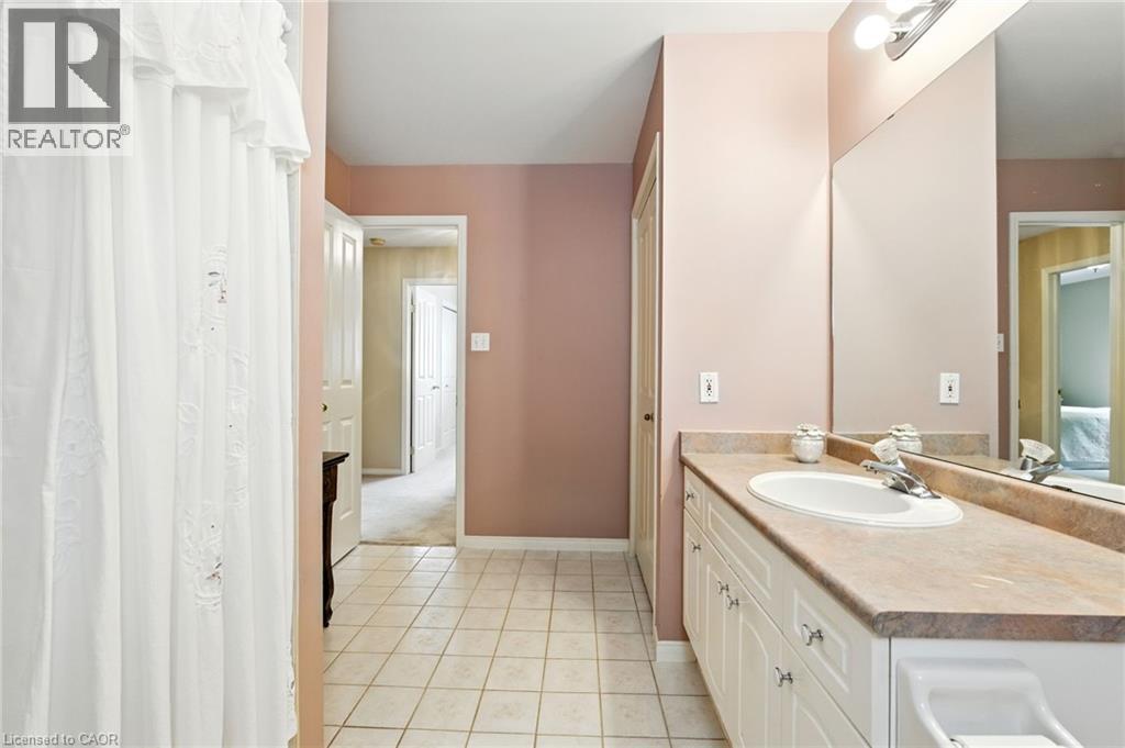 18 Naples Boulevard, Hamilton, Ontario  L9B 2J2 - Photo 37 - 40775064