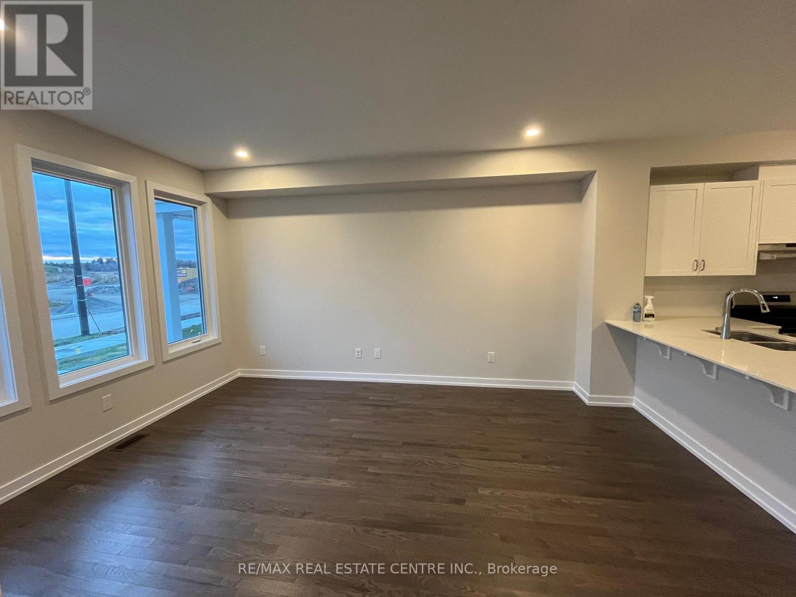 536 Oldenburg Avenue, Ottawa, Ontario  K0A 2Z0 - Photo 2 - X12522468