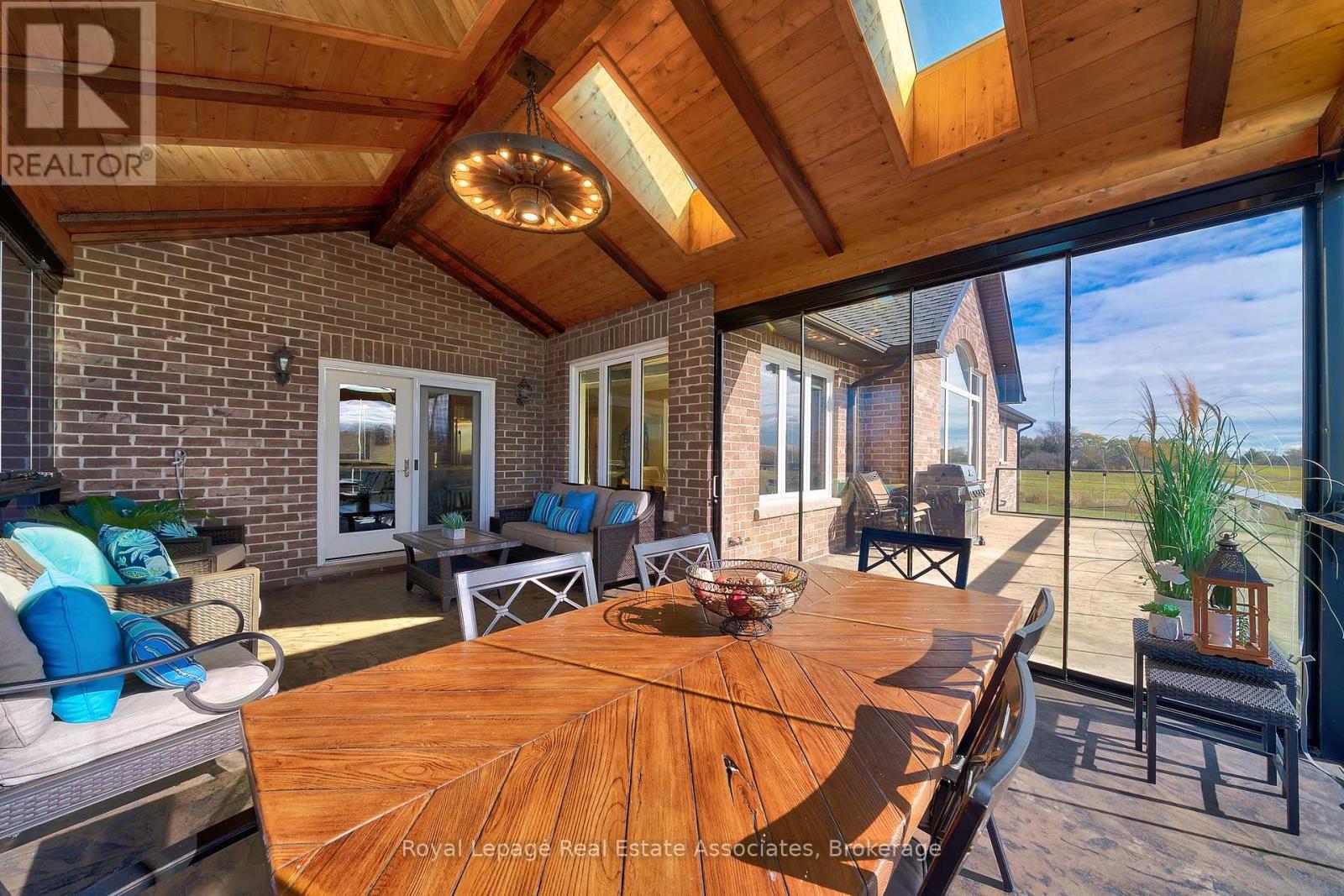 1130 Ridge Road, Hamilton, Ontario  L8J 2X5 - Photo 18 - X12522482