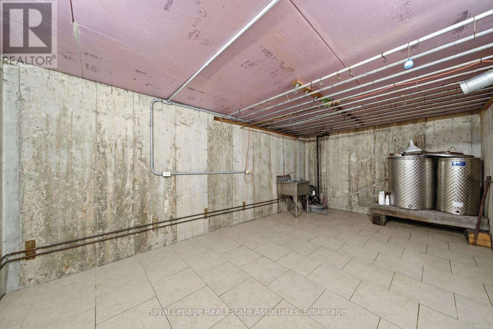 1130 Ridge Road, Hamilton, Ontario  L8J 2X5 - Photo 39 - X12522482