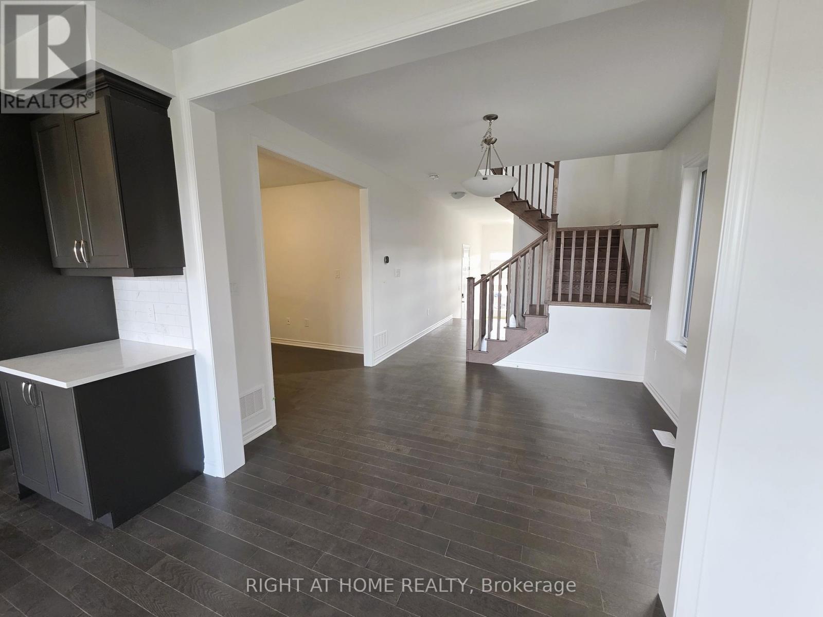 274 Millstone Street, Kitchener, Ontario  N2R 0V3 - Photo 11 - X12522488