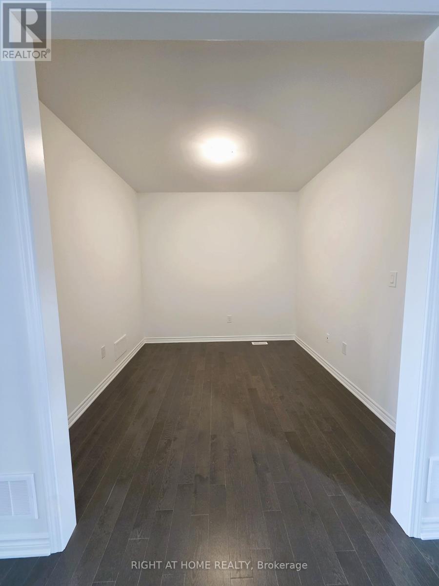 274 Millstone Street, Kitchener, Ontario  N2R 0V3 - Photo 12 - X12522488