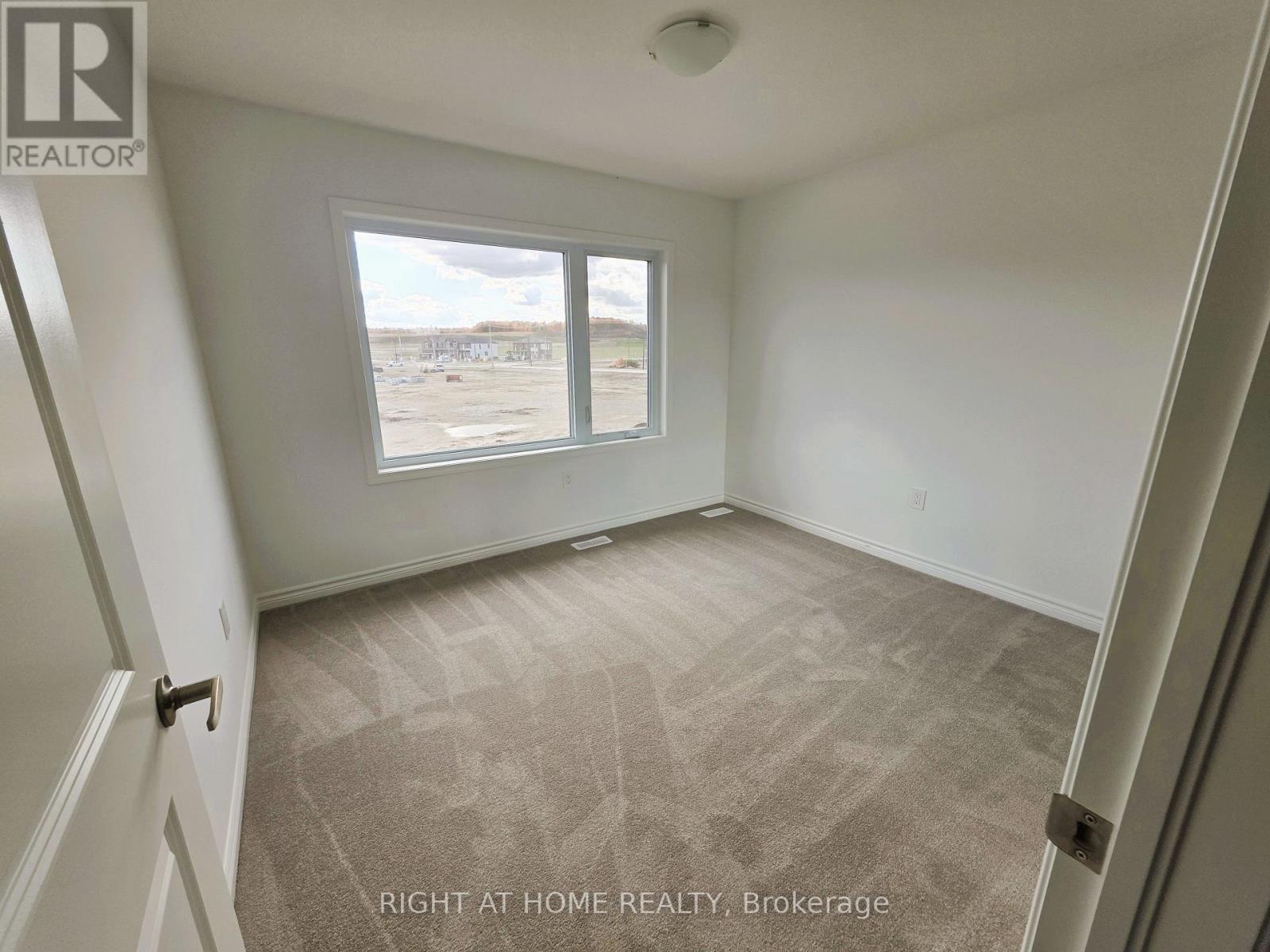 274 Millstone Street, Kitchener, Ontario  N2R 0V3 - Photo 17 - X12522488