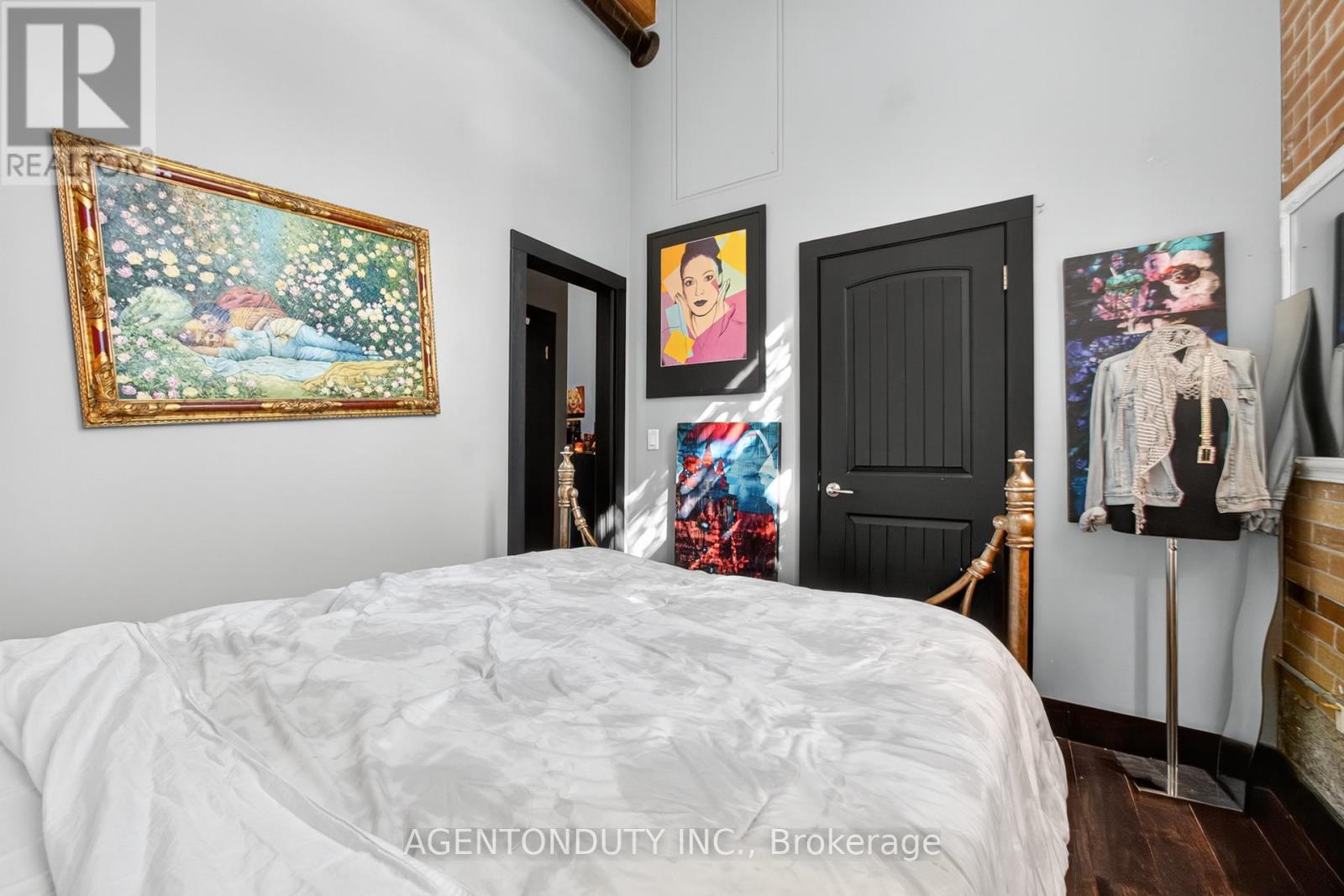 101 - 24 Cedar Street, Cambridge, Ontario  N1S 0B2 - Photo 32 - X12522510