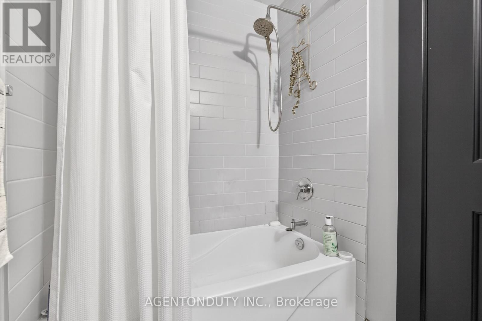 101 - 24 Cedar Street, Cambridge, Ontario  N1S 0B2 - Photo 40 - X12522510