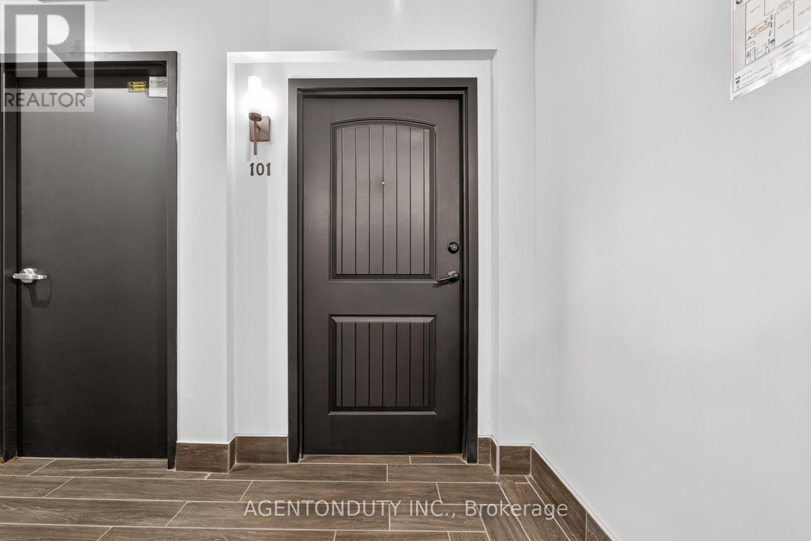 101 - 24 Cedar Street, Cambridge, Ontario  N1S 0B2 - Photo 9 - X12522510