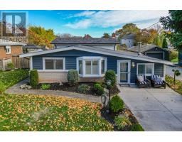 15 GRAND AVENUE, Grimsby, Ontario