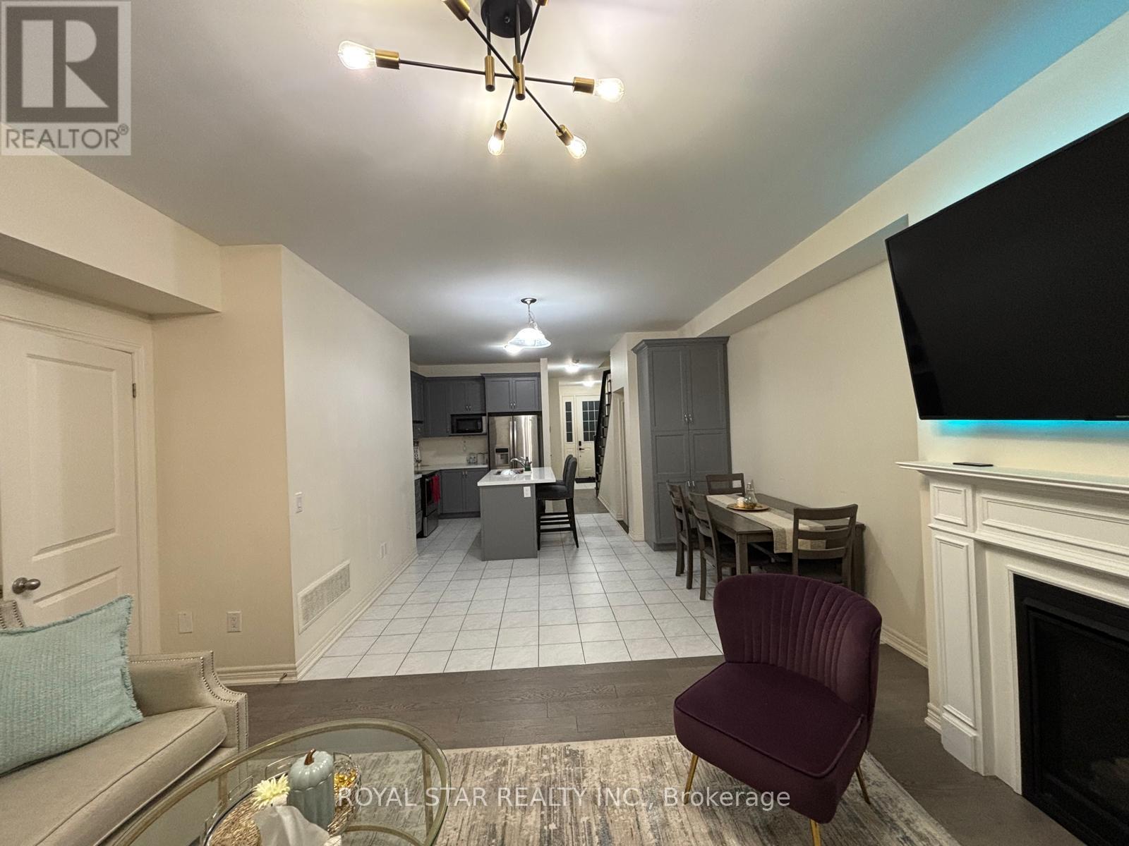 10 Fresnel Road, Brampton, Ontario L7A 4Z3 - Photo 5 - W12514380