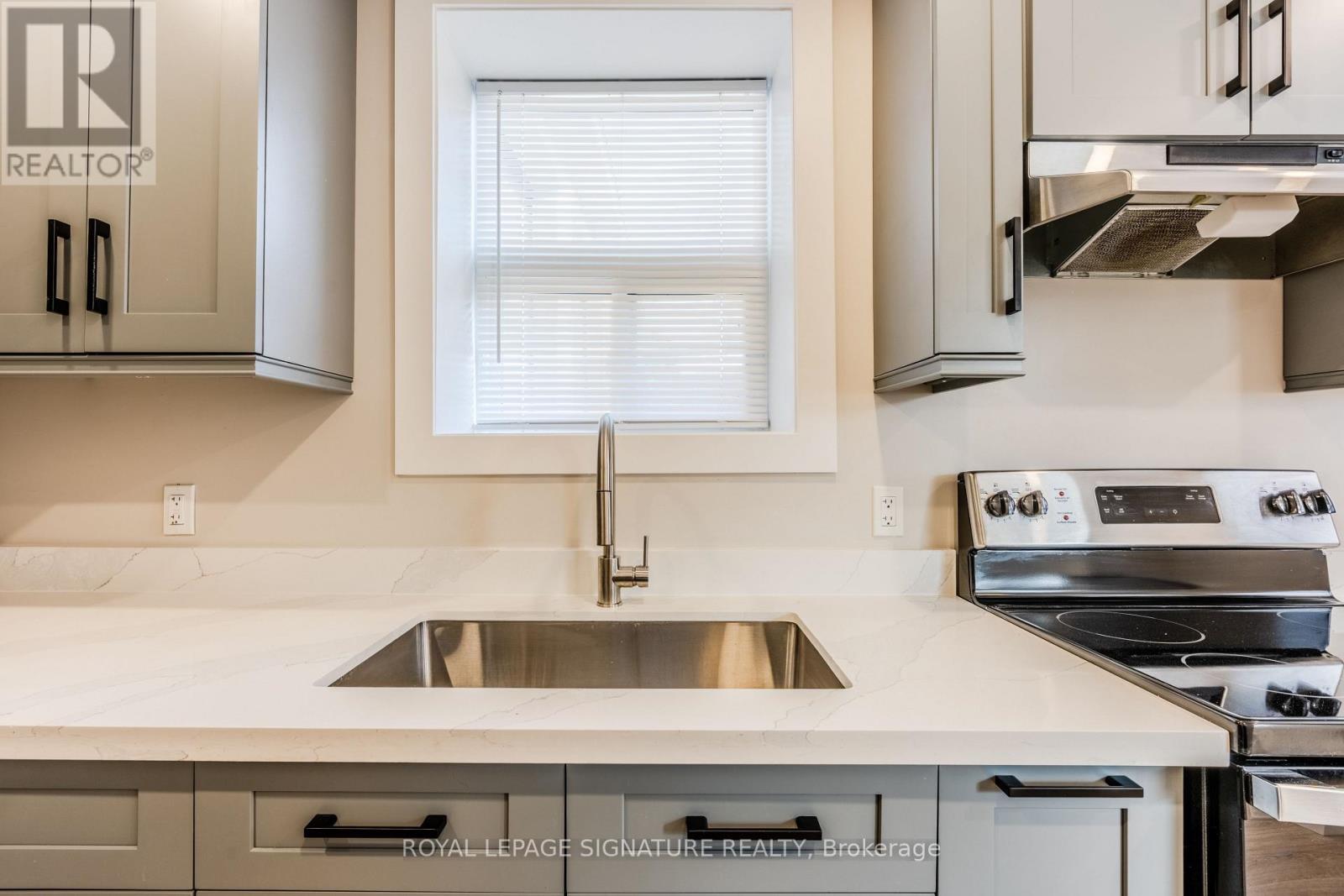 1 - 1 Hassard Avenue, Toronto, Ontario  M4K 3N3 - Photo 10 - E12403260